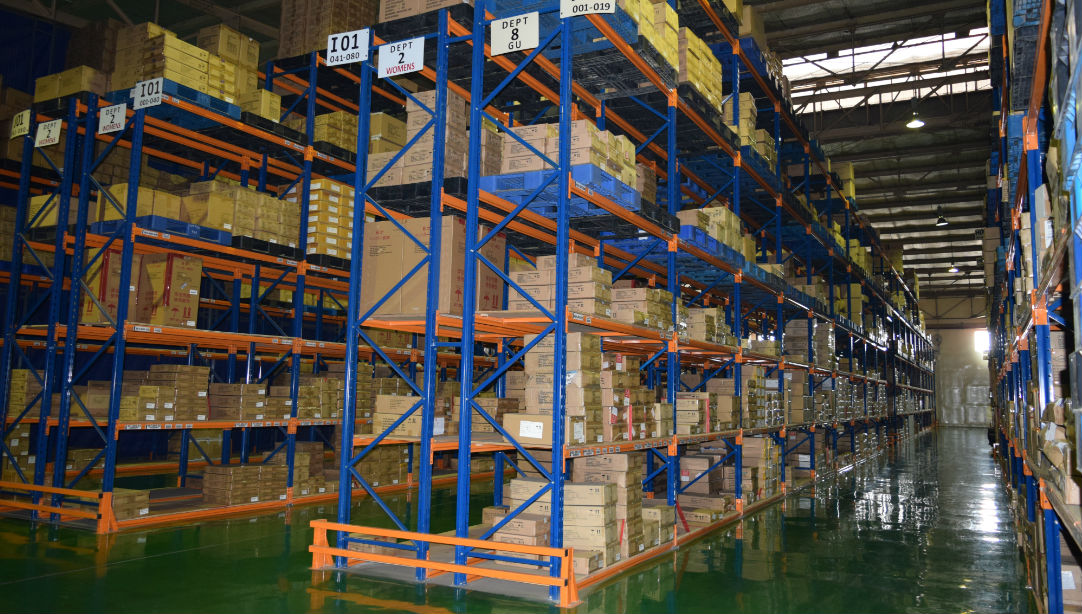 Selective Pallet Rack maximizes storage capacity and eliminates damaged goods due to stacking. 